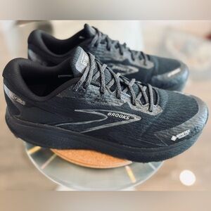 SOLD!  Brooks Men’s Divide 5 GTX GoreTex Waterproof Trail Running Shoe